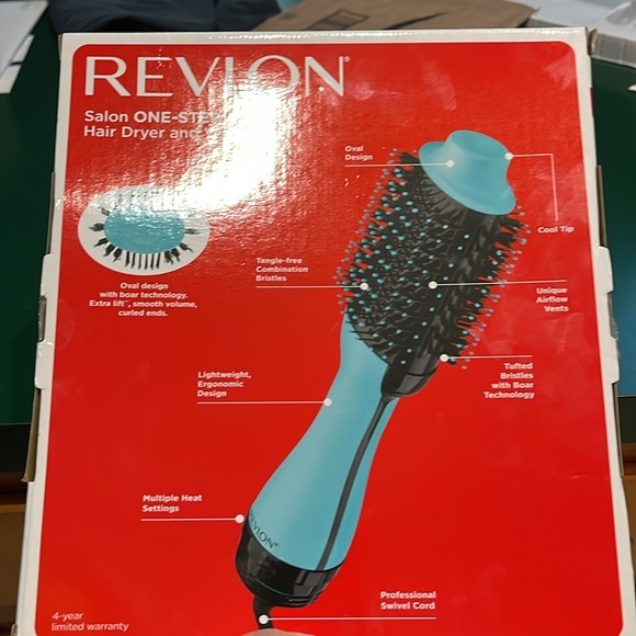 NIB Revlon One-Step Hair Dryer And Volumizer Hot Air Brush - Picture 3 of 5